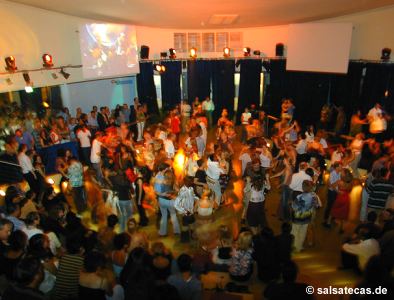 Salsa im Gangolf in Bonn - anklicken zum Vergr��ern - click to enlarge