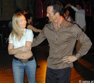 Salsa in der Tanzschule Siebenh�ner, Hagen (anklicken zum Vergr��ern, mit ALT+F4 wieder schliessen)