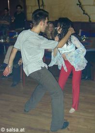 Salsa in der Tanzschule Siebenh�ner, Hagen (anklicken zum Vergr��ern, mit ALT+F4 wieder schliessen)